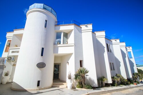 a9b37ae8-81de-483d-8e9b-cd9212087ddd