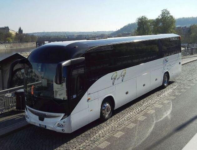 Viaggiare con un tour in bus: tutti i vantaggi