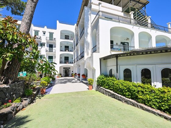 532ec95f-745c-4013-ba86-db1518b6bc3e 532ec95f-745c-4013-ba86-db1518b6bc3e