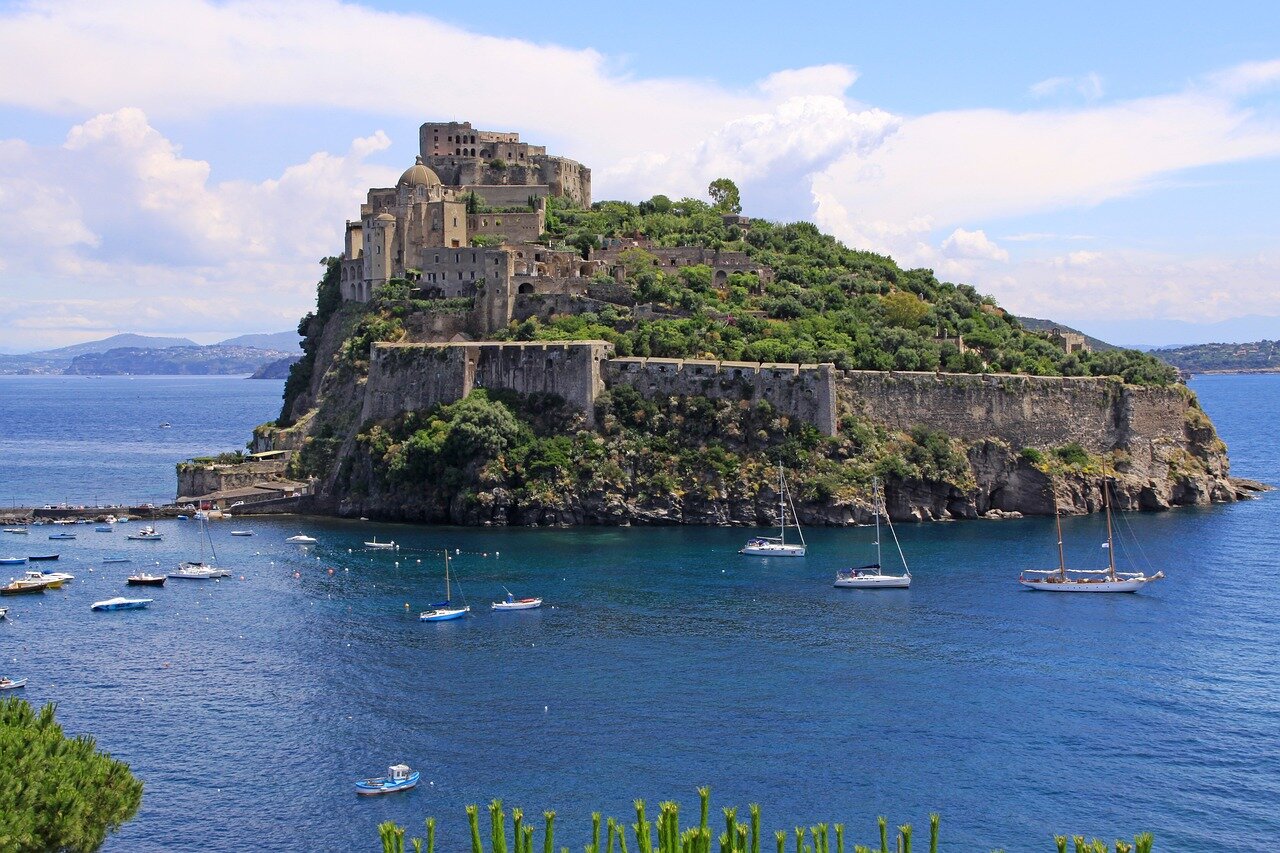 Ischia: relax, natura e salute con l'Agenzia Sacchi e Bagagli