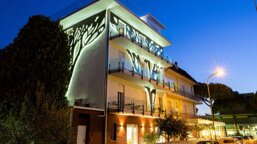 ab9a877a-b7b2-449e-80c2-18eebca9b82a