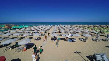 2f02b0ec-103b-43db-b768-2e6889ad3adb