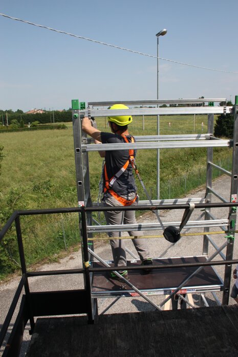 6bb25b3c-b3b6-4336-a547-ecadae449364