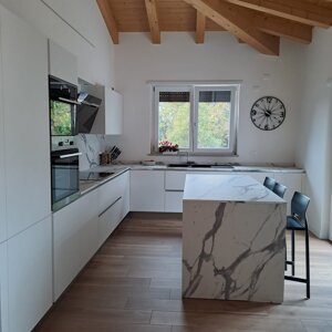 cucina%20con%20isola%2002.jpeg