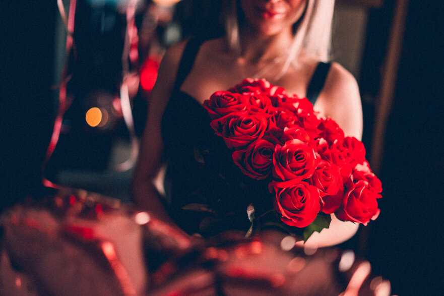young-woman-holding-a-bouquet-of-red-roses-on-a-date-night-picjumbo-com.jpeg young-woman-holding-a-bouquet-of-red-roses-on-a-date-night-picjumbo-com.jpeg