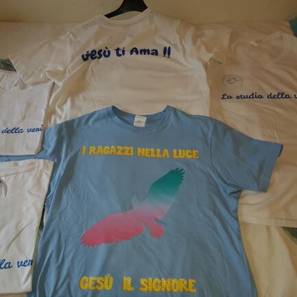 lo studio della verità magliette