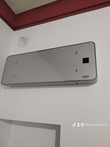 Ventilconvettore idronico Ginevra HW a parete ultra slim e silenzioso Ventilconvettore idronico Ginevra HW a parete ultra slim e silenzioso