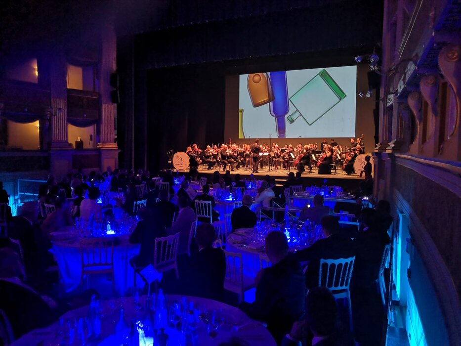 b1831810-fdd1-4355-806b-fd75714d936c