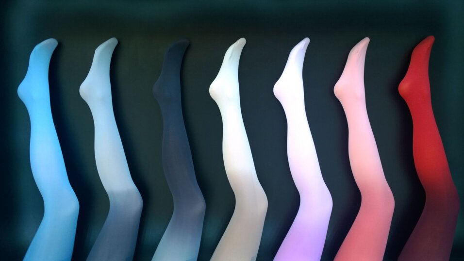 black white aesthetic elegant photo calendar 2023 presentation.jpeg