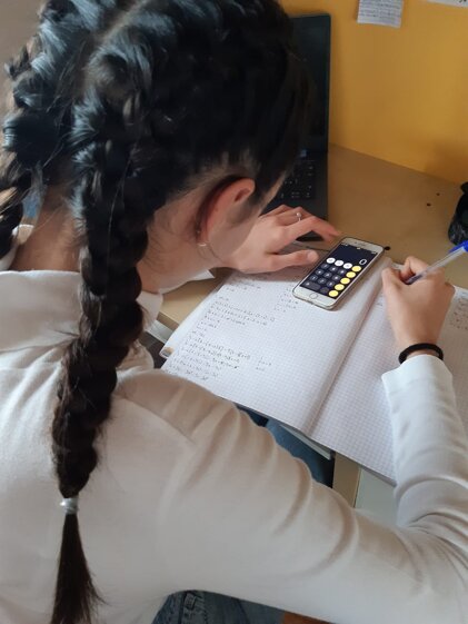 f1923028-1b3c-461f-a551-4f521f4d770c