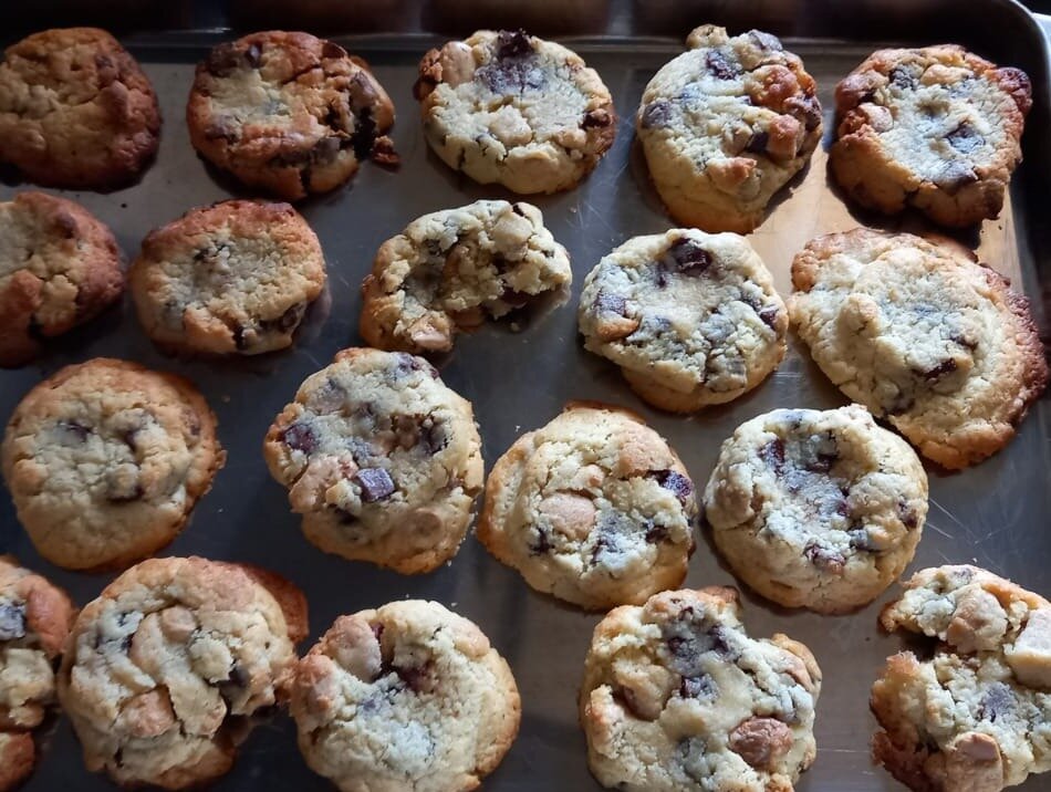 COOKIES (crunch...??)con mandorle tostate e cioccolato