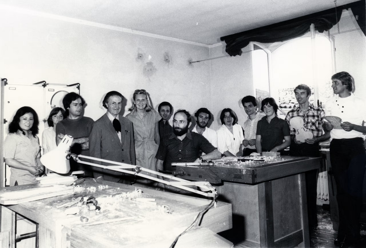 881b43c9-0ef7-43f0-bf90-69a7cb99d707