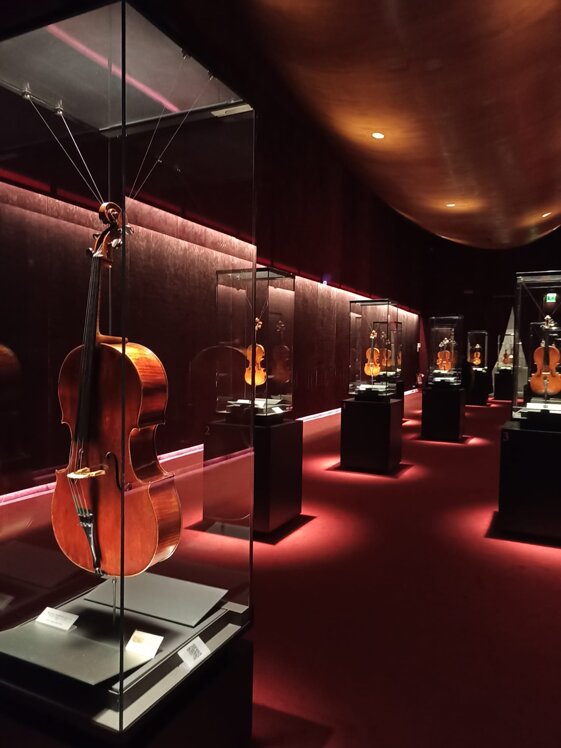 fe85dc3b-de36-4f1a-9901-d7f73714f599