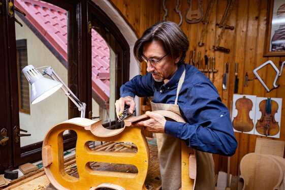 5c292166-3cbf-4d64-a57b-12992bac4c8f