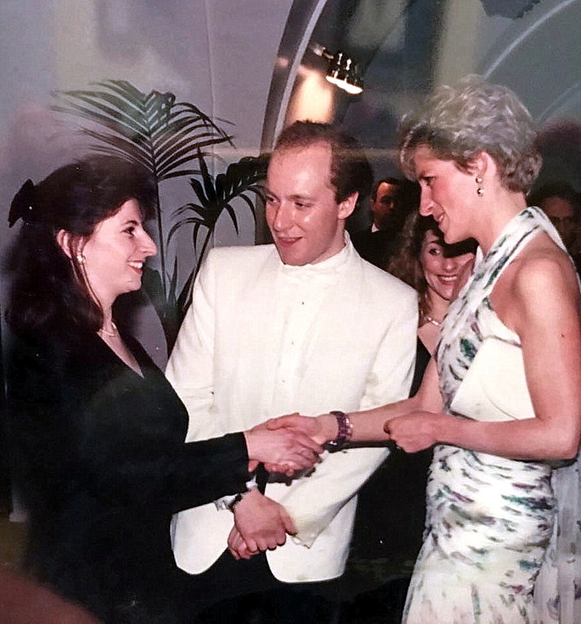 3f5dc7b2-9ea3-4b3c-aba5-8afa78392fba