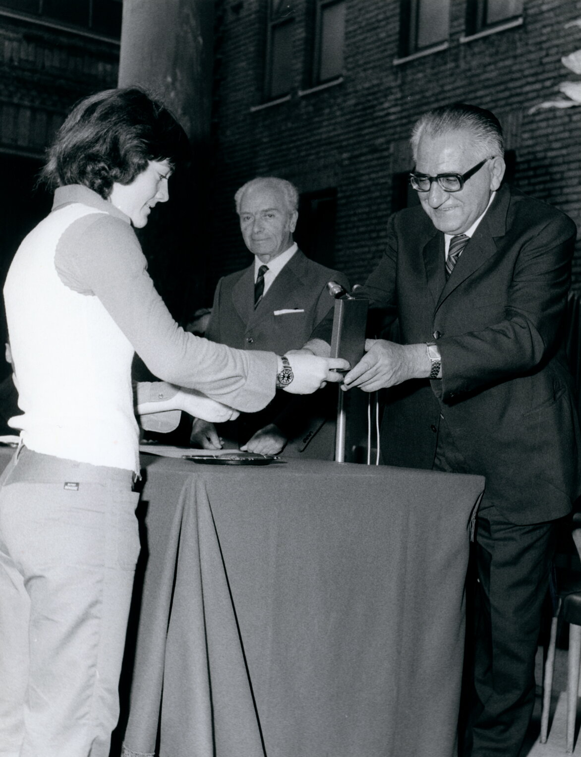 855e08f6-54f2-4949-9af1-43bdc7d6fd5c