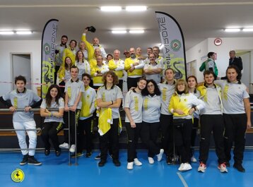 eb4f5f2f-af73-421c-977f-e4454f99da26