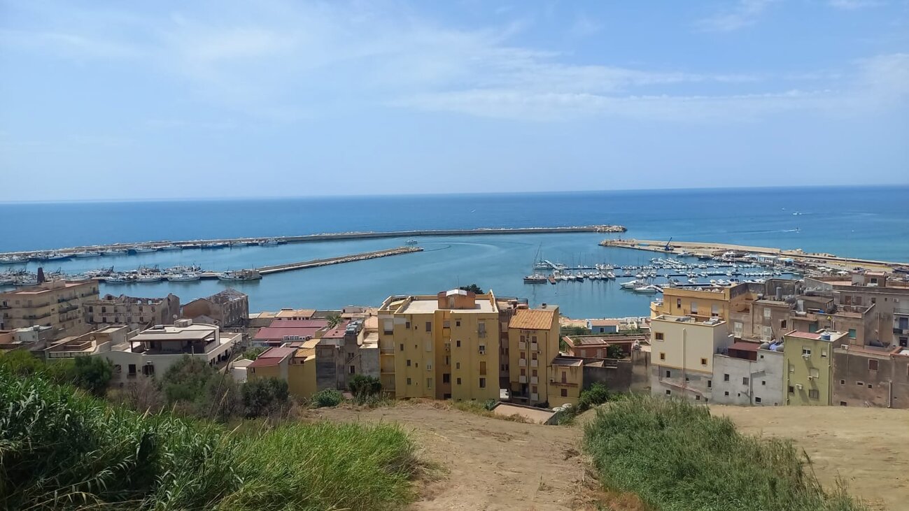 8494122a-7a3b-4570-9d6b-2c6dc998976d 8494122a-7a3b-4570-9d6b-2c6dc998976d