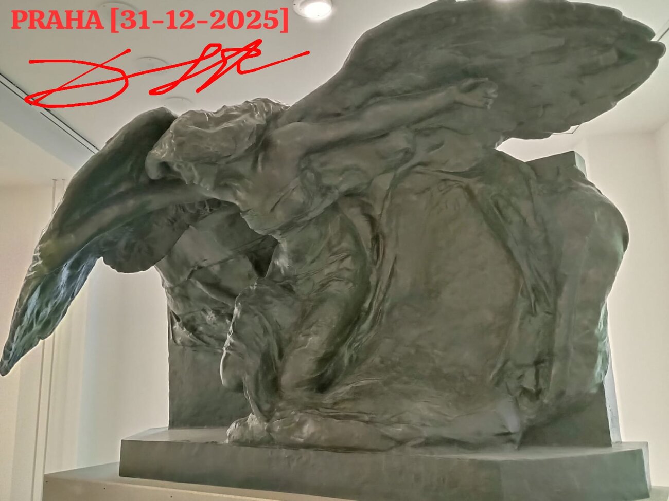 00e28023-e5bf-4772-8207-162cb3328b1b