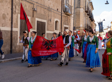 gruppo kreshniket e lirise di san benedetto ullano gruppo kreshniket e lirise di san benedetto ullano