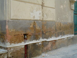 1°lecce risanamento umidità e salmastro sbarramento orizzontale con macchina.jpeg