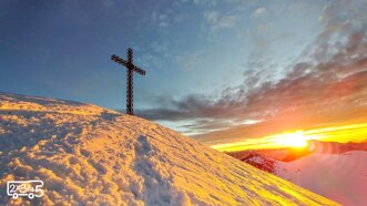 pizzo_formico_croce_vetta_alba_sole.jpeg pizzo_formico_croce_vetta_alba_sole.jpeg