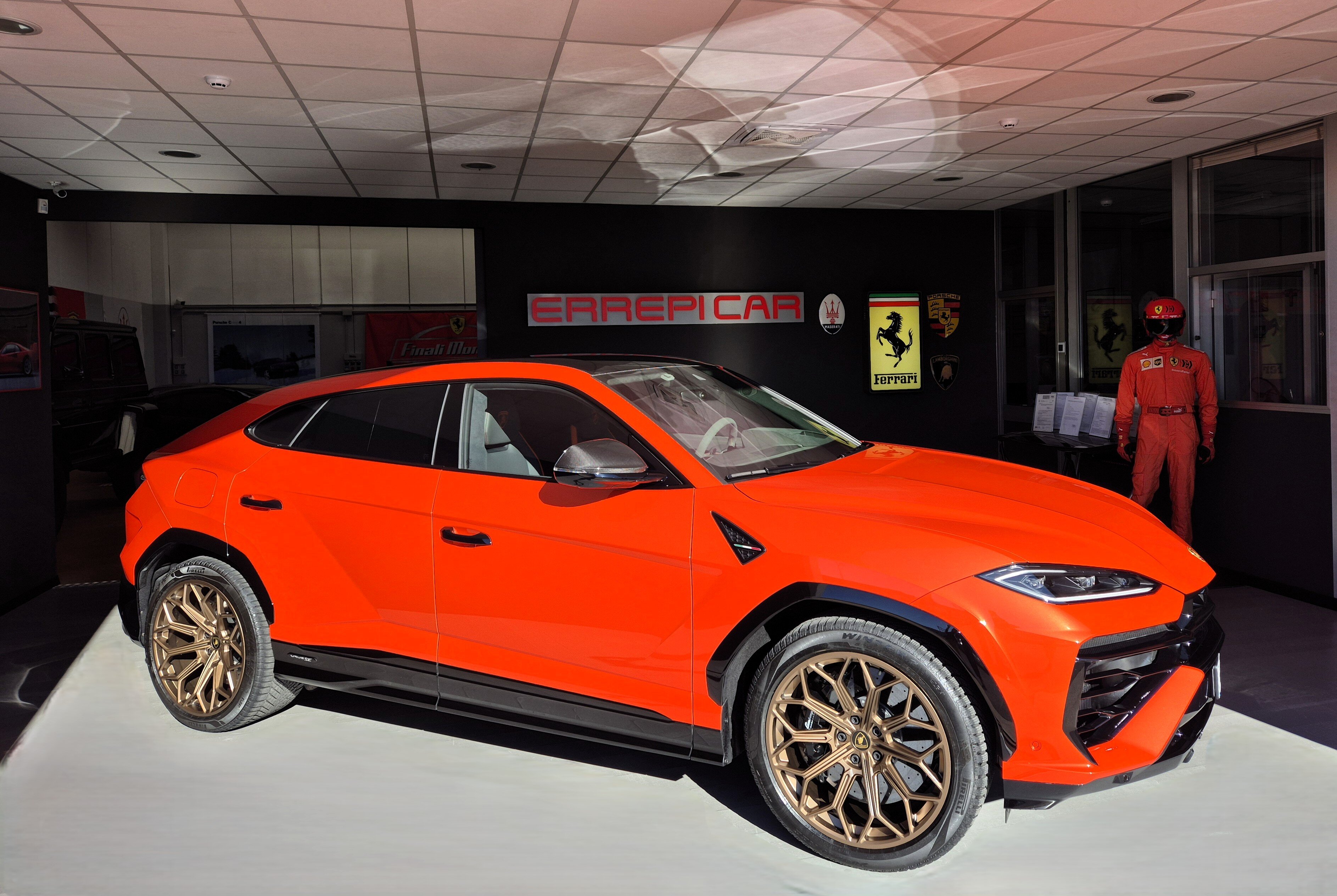 Test Drive presso sede con Lamborghini Urus SE in collaborazione con Lamborghini Bergamo 04/11/2025