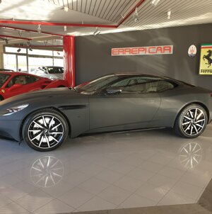 Aston Martin DB11 V12 Launch Edition