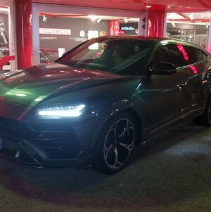 Lamborghini URUS