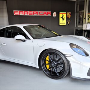 lamborghini%20revuelto.jpeg lamborghini%20revuelto.jpeg