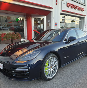 Porsche PANAMERA TURBO HYBRID