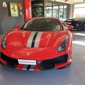 Ferrari 488 Pista