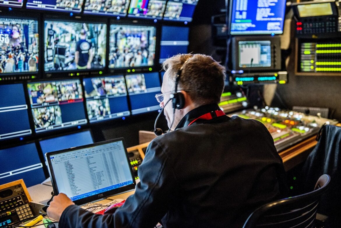 TRASMETTI IN ALTA DEFINIZIONE H.24 SU AMAZON - ROKU- SMARTTV- HBBTV OLTRE 100 MILA PERSONE CONTINUE TRASMETTI IN ALTA DEFINIZIONE H.24 SU AMAZON - ROKU- SMARTTV- HBBTV OLTRE 100 MILA PERSONE CONTINUE