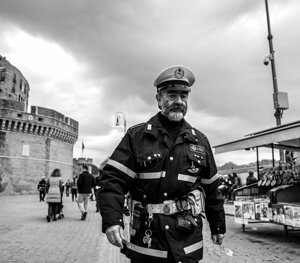 eyJpdCI6IiJ9 eyJpdCI6IiJ9