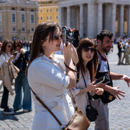 GFX 100S II - GF 45mm f/2.8 R WR GFX 100S II - GF 45mm f/2.8 R WR