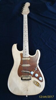 ec4b51f4-fe6a-4ae3-b04c-25775bf6bc46 ec4b51f4-fe6a-4ae3-b04c-25775bf6bc46