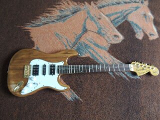 antiquewoodhsh5 antiquewoodhsh5