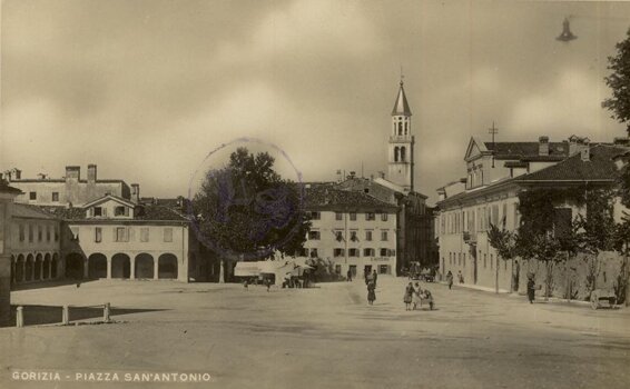 goriziapiazzasantantonioanni30_1 goriziapiazzasantantonioanni30_1