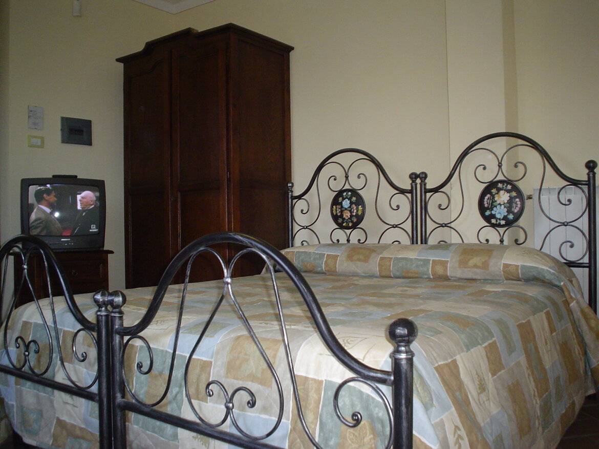 136cf33a-2002-4169-81f5-3d91a7a21e12 136cf33a-2002-4169-81f5-3d91a7a21e12