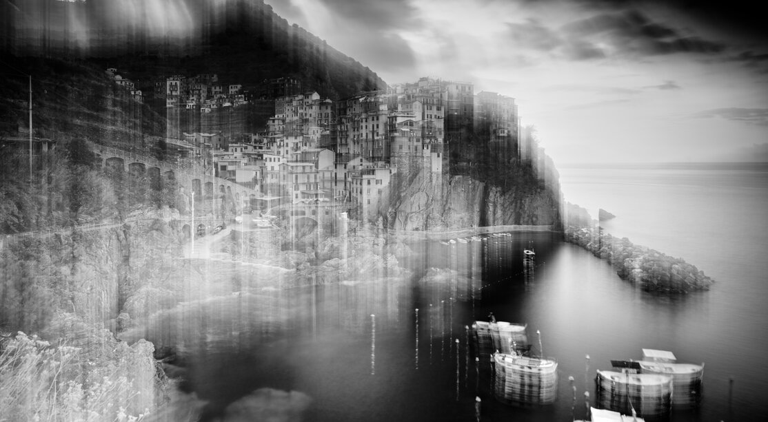 evanescence bw manarola.jpeg