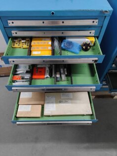 f043b1de-8da8-4c7c-995c-cd612309a9d1