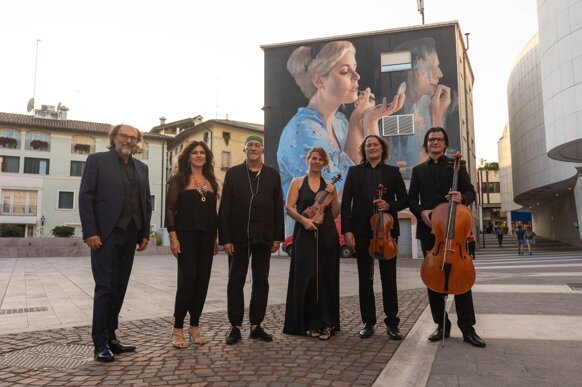 d7b7e9ab-5cb4-4965-8c49-f14757697603