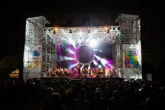 950a7b47-70f7-462e-b97e-535beb2978b7