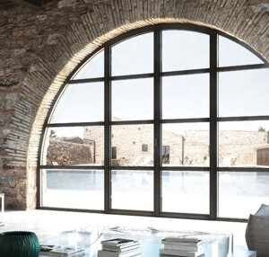 Vetrata stile opificio industriale