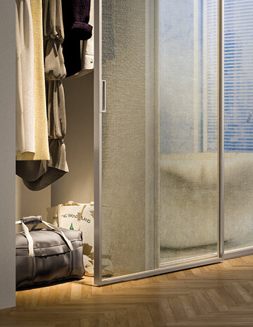 Porta Scorrevole Vetrata in finitura Platino da Casaloft a Bastia Umbra