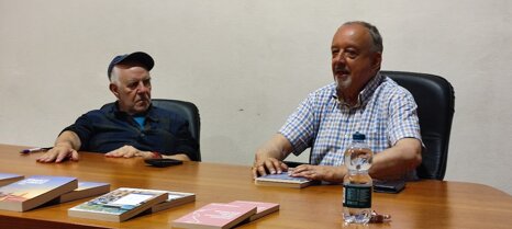 1e4012c1-8ca7-4076-92ba-f00da3cb2608