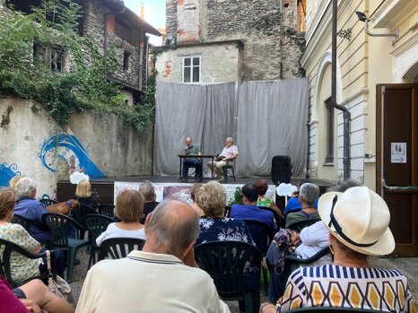 fe27fb38-1427-4c15-8aee-eed0f66041fe