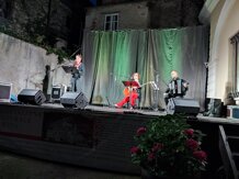 b9ea6f6c-97f2-46d8-b360-5b31ba799acf