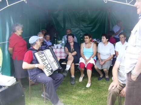 e1fec8bc-b7c0-4506-8396-eb472069b6f5 e1fec8bc-b7c0-4506-8396-eb472069b6f5