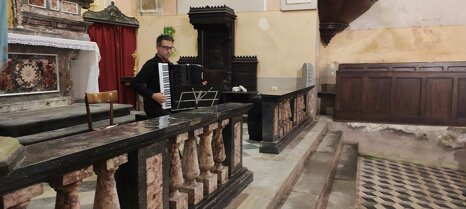 2c0785fa-ff35-4512-bd45-283912eb1059